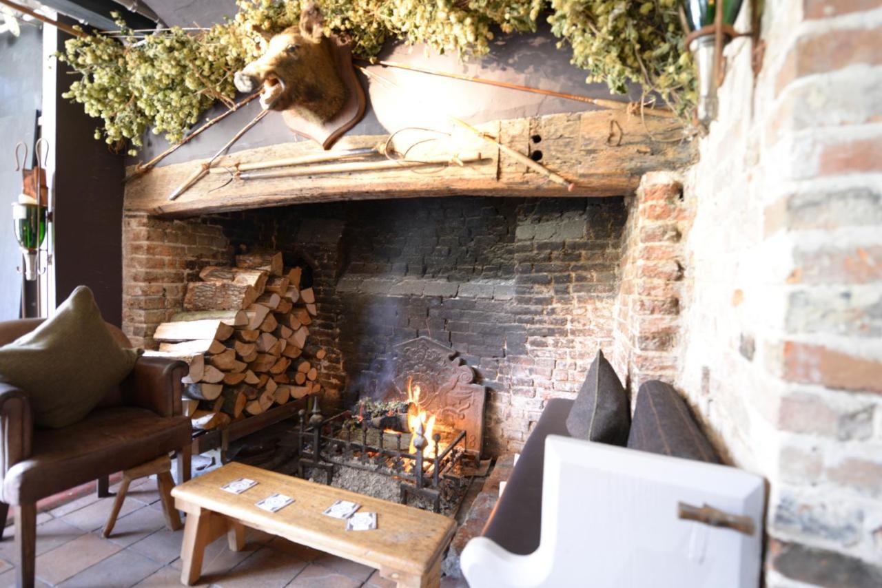 The Woolpack Inn Wavehorne Dış mekan fotoğraf