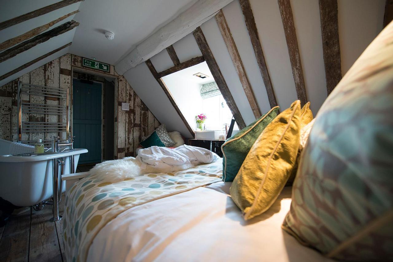 The Woolpack Inn Wavehorne Dış mekan fotoğraf